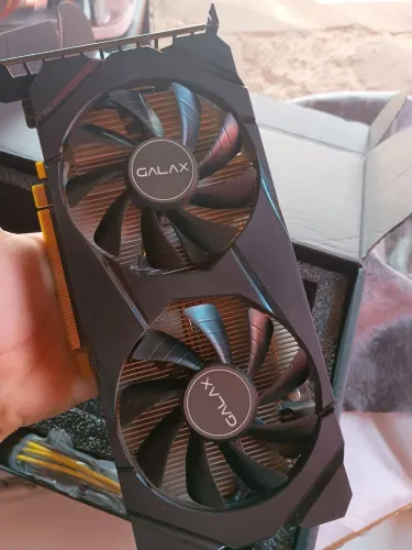 Vendo GTX 1660 TI (Galax)