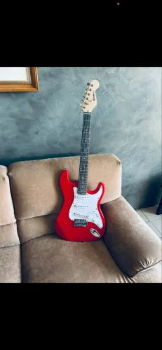 Guitarra Stratocaster + Mini AMP