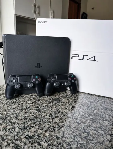 PS4 slim 1tb