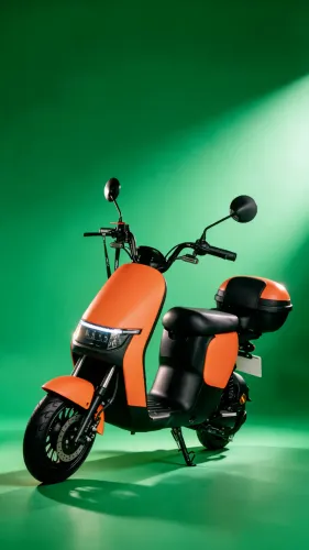 Scooter Elétrica RIDE ON 800W Compacta com Baú - MAJ