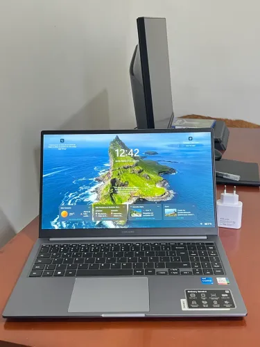 Notebook Galaxy Book 4 MUITO NOVO!!