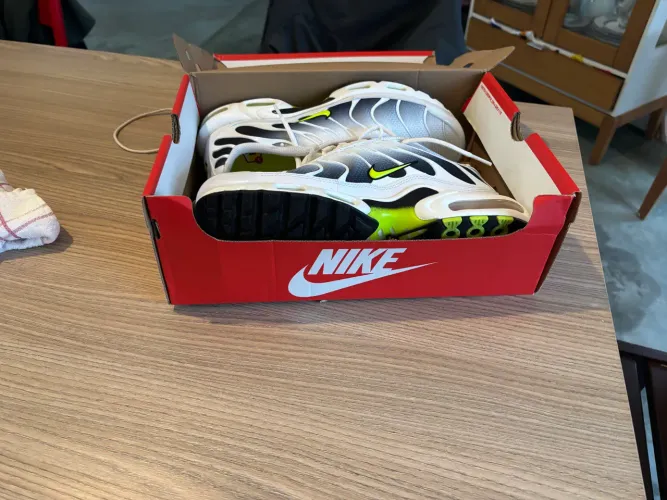 Vendo Nike Tn airmax plus , usado duas vezes apenas