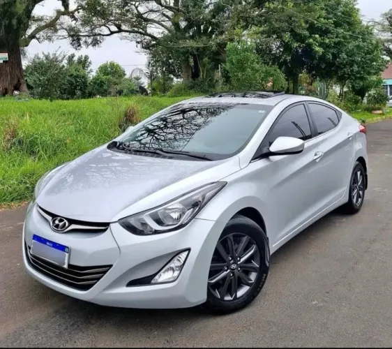 Hyundai Elantra GLS 2.0 16V Flex Aut. 2015
