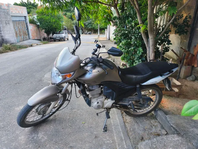 Honda Titan KS 150 2009 - Conservada, Documentação em Dia