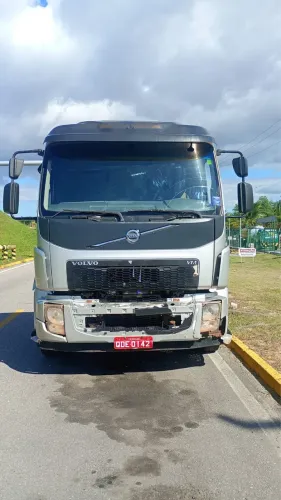 CAVALO - VOLVO - VM 330 - 4x2 - AUTOMÁTICO