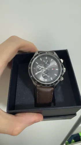 RELOGIO QUARTZO MASCULINO TOMMY HILFIGER PULSEIRA EM COURO MARROM