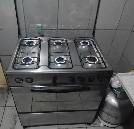 VENDO FOGÃO, DE 06 BOCAS, ESMALTEC NÃO FAÇO ENTREGA