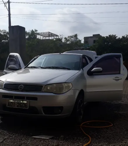 Fiat Siena HLX 1.8 MPI Flex 8V 4P 2007