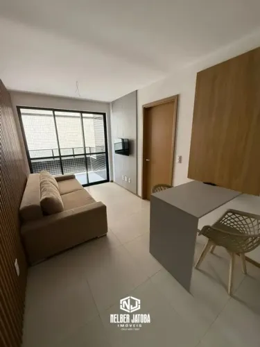 Apartamento mobiliado em Ponta Verde  43m², face sul, próximo à praia