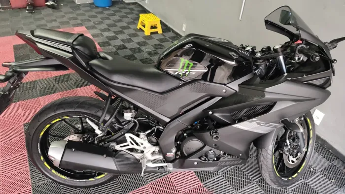 R15
