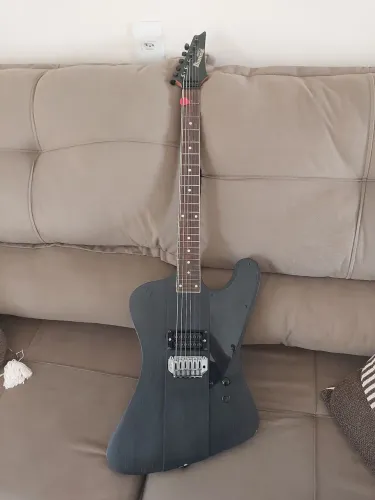 Guitarra ibanez