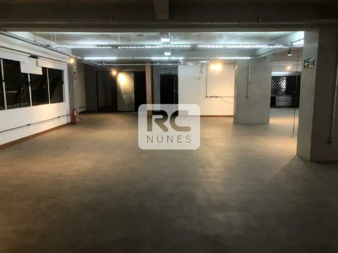 Conjunto de salas com área de 440m² e 04 banheiros, no Bairro Cruzeiro - Belo Horizonte/MG