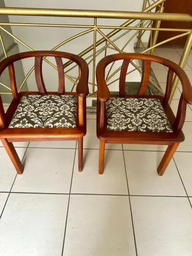 Cadeiras estofadas