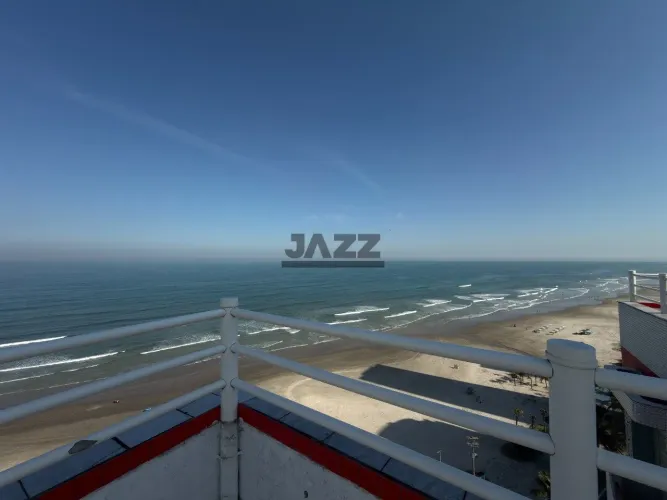 Apartamento Frente Mar com 64 m² de área útil - 2 Dormitórios e Vaga Demarcada no Jardim
