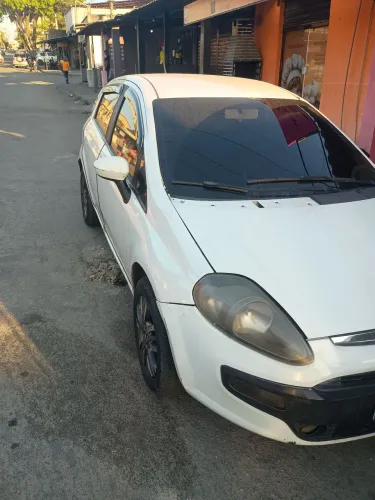 Fiat Punto Attractive 1.4 Fire Flex 8V 5P 2014