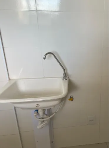 Vende-se Tanque Nunca Utilizado + Torneira Inox.
