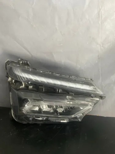 Farol Chevrolet tracker lado direito original 2026