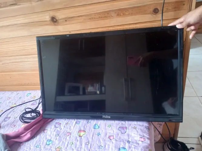 Tv pra retirada de peças 50reais