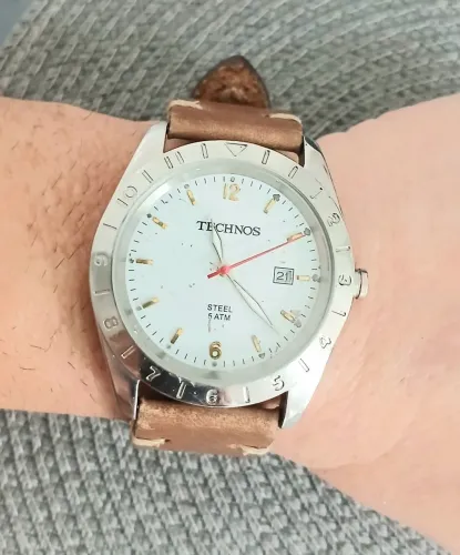 Relógio TECHNOS STEEL social clássico quartz seminovo