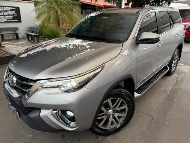 Toyota Hilux SW4 SRX 4X4 2.8 TDI 16V Dies. Aut. 2018