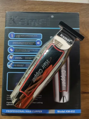 Maquina de Cortar Cabelo e Acabamento Kemei
