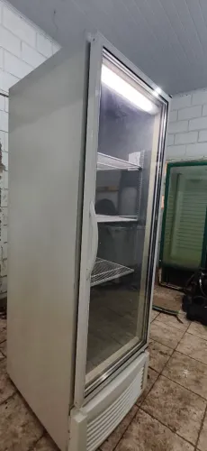 Expositora gelopar ideal para bebidas (cerveja e outros) 578 litros 220v