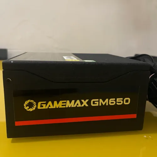 Fonte De Alimentacao Preta 650w Gamemax Gm650 80 Plus Bronze