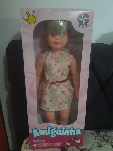 Boneca amiguinha da estrela nova na caixa  na PROMOÇÃO  mes de maio aproveite