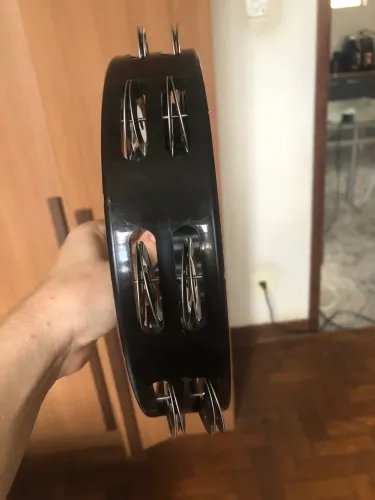 Vendo pandeiro meia lua profissional novo