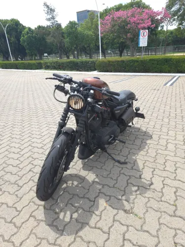 Harley Davidson XL883R