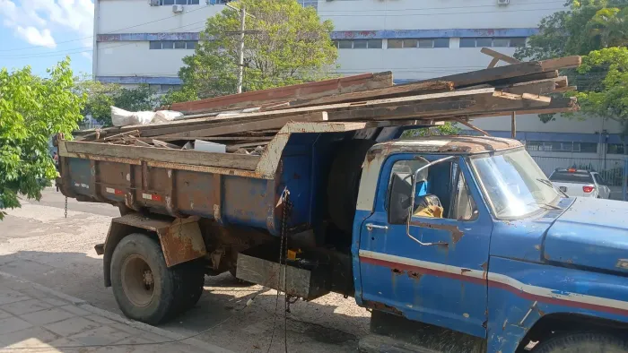 Fretes retirada de entulhos 