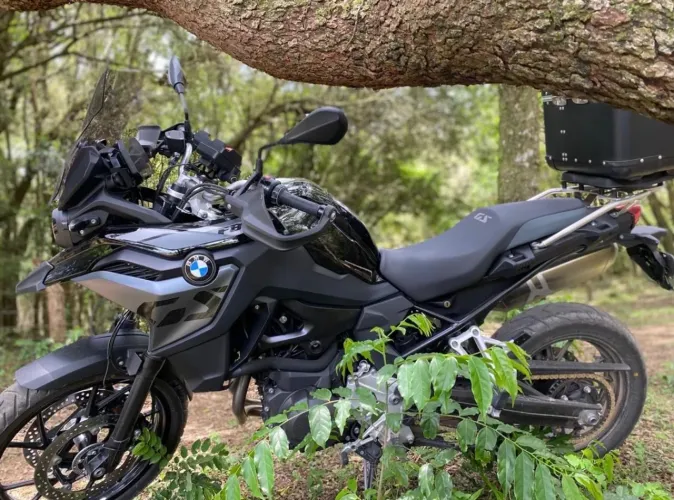 Vendo moto F800 Gs plus triple black, único dono. Completa!!