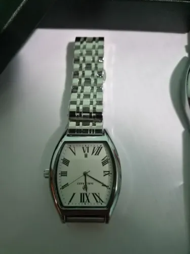 Relogio Pablo raez quartz zero