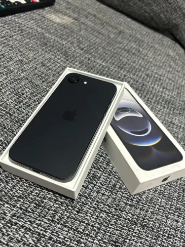 iPhone 16e