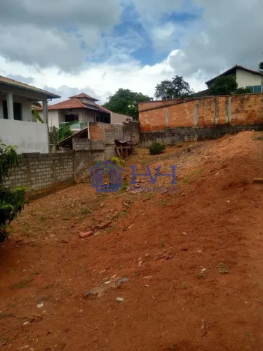 Lote com 360m no bairro Canaã