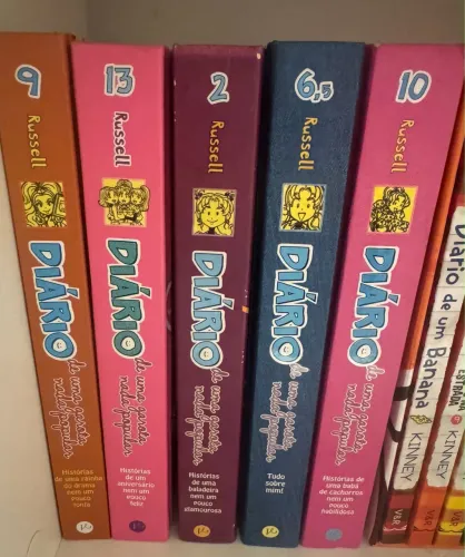 Livros Diário de uma garota nada popular