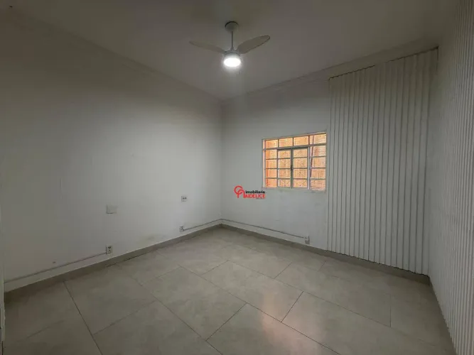 Salão para alugar, na Av. Cillos, com 3 salas, banheiro, copa, por R$ 3.000/mês - Vila Pav