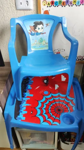Mesa e cadeira infantil menino
