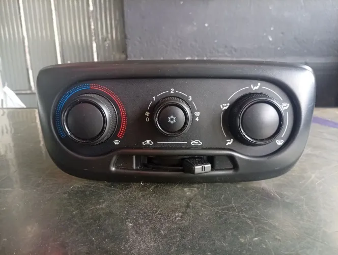 Comando Ar Condicionado Fiat Nova Strada 2021 A 2025 Original 