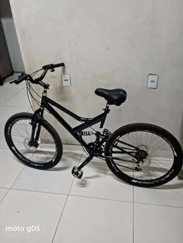 Bike semi nova a venda