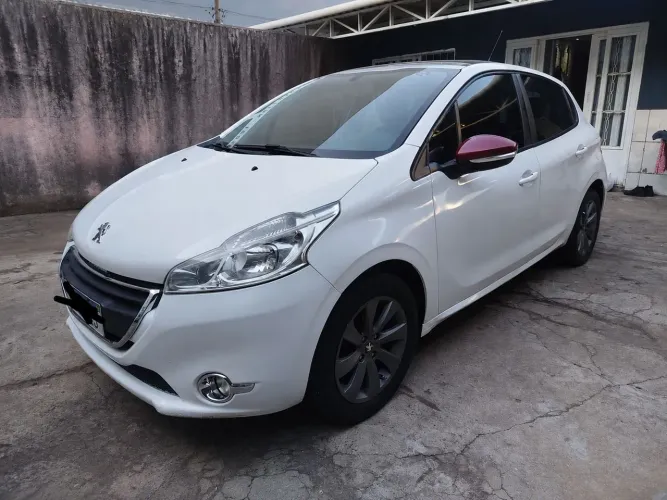 Peugeot 208 Allure 1.5 Flex 8V 5P 2014