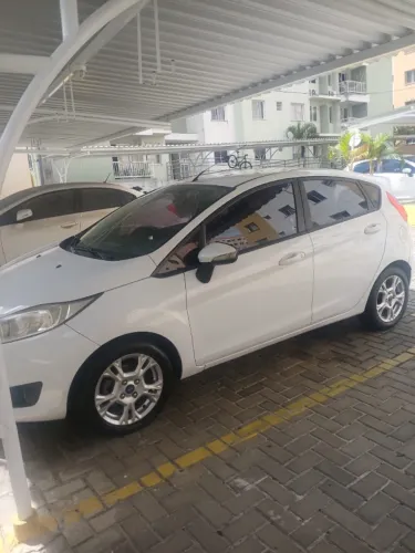 Ford Fiesta 1.6 16V Flex Aut. 5P 2014