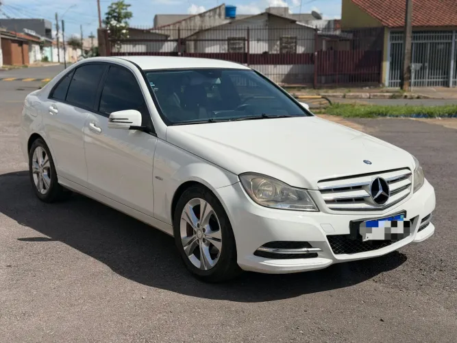 Mercedes-Benz C-180 CGI Classic 1.8 16V 156cv Aut. 2012