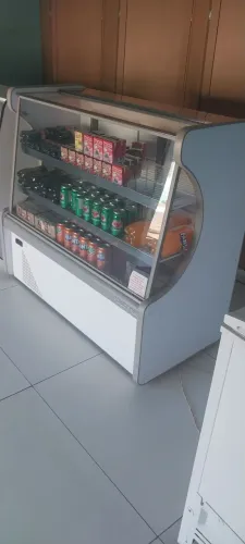 Vende se balcão refrigerador