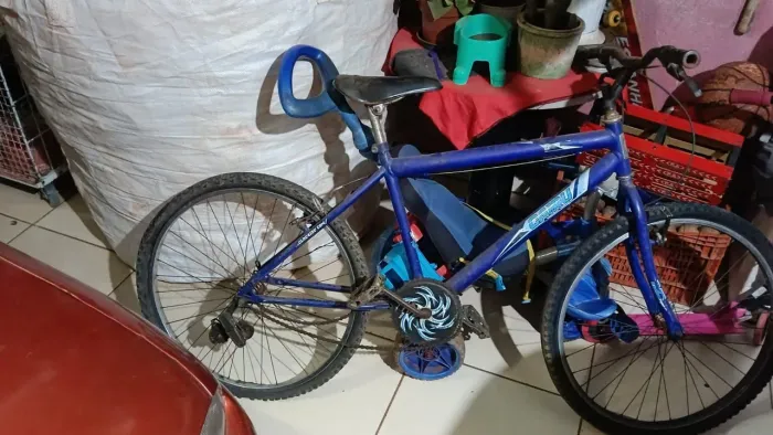 Bicicleta aro 26 só tem 3 coisas que tem que arrumar mas e pouca coisa