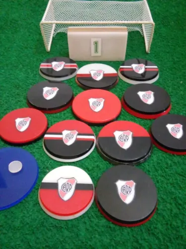 Lindo Time de futebol de botão do River Plate (completinho)