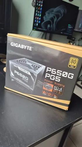 FONTE GIGABYTE 650W GOLD ATX 3.1 PCIe 5.1 - GARANTIA ATÉ 2030 COMPLETA NA CAIXA