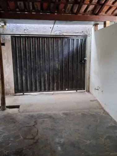 Bairro Funcionários casa Pra reforma....