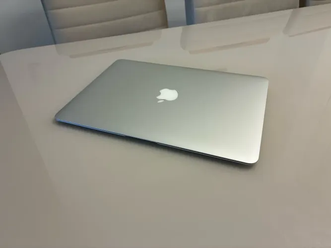 MacBook Air 13, 2017, Core i5 Dual Core, 8GB DDR3, Intel. Em excelente estado. Novinho