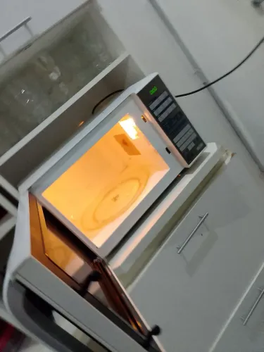 Vendo microondas MiDea 32 litros
